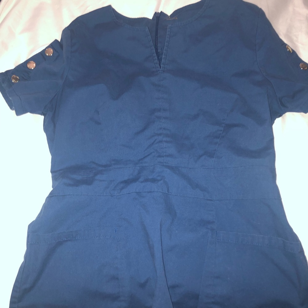 Jaanuu xs top